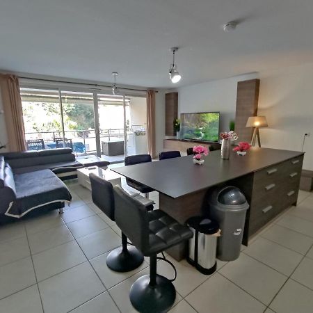 פאפיט Elegant F3 A La Villa Stencer, Papeete, Calme Climatise Et Spacieux מראה חיצוני תמונה