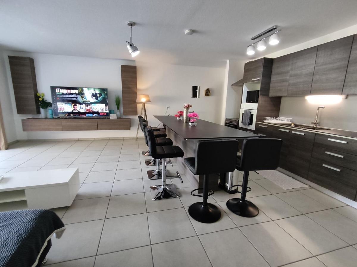 פאפיט Elegant F3 A La Villa Stencer, Papeete, Calme Climatise Et Spacieux מראה חיצוני תמונה