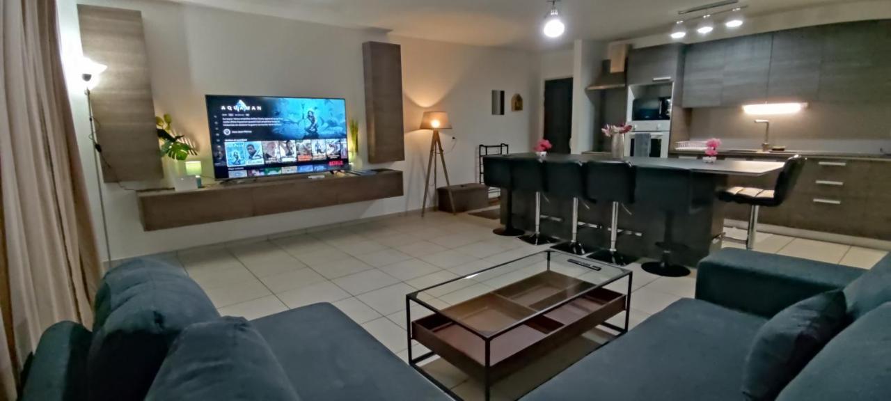 פאפיט Elegant F3 A La Villa Stencer, Papeete, Calme Climatise Et Spacieux מראה חיצוני תמונה